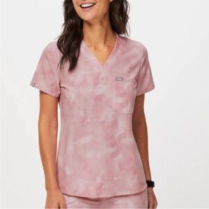 Figs marbled rose scrub top